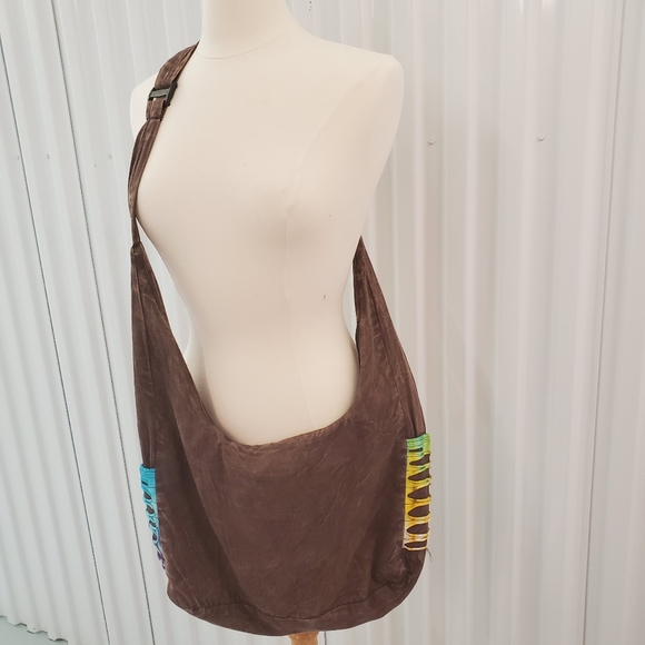Handmade Crossbody bag w/ adjustable strap - Picture 3 of 10